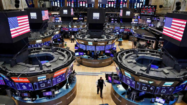 Οριακές μεταβολές στη Wall Street μετά το πρόσφατο ράλι