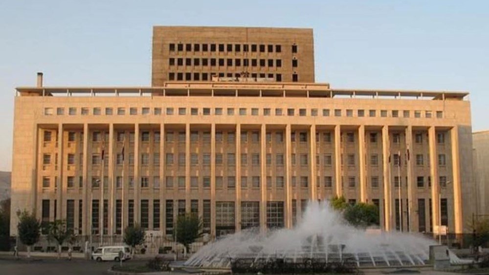 Νταβός: Κλειδί για τη σταθερότητα στη Συρία η άρση των οικονομικών κυρώσεων, λέει ο μεταβατικός ΥΠΕΞ