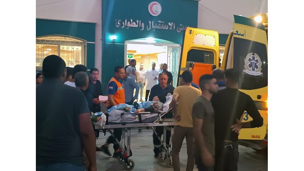 Γάζα: Άνοιξε το συνοριακό πέρασμα της Ράφα, περνούν οι Παλαιστίνιοι ασθενείς στην Αίγυπτο