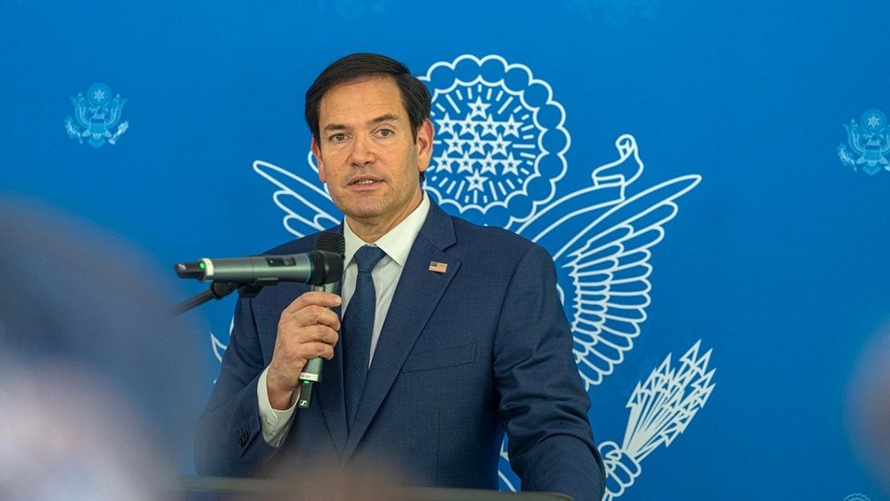 ΗΠΑ-Πολωνία:-“Πείτε-ευχαριστώ”,-λέει-ο-Ρούμπιο-στη-Βαρσοβία-εν-μέσω-καβγά-για-το-starlink