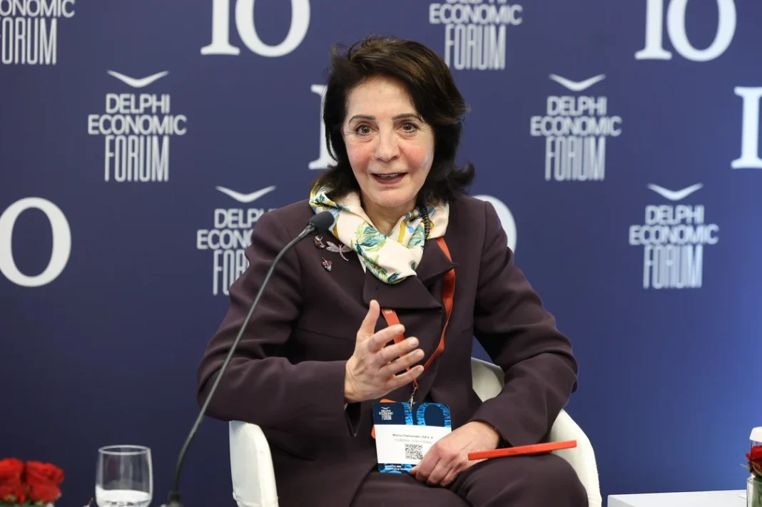Μαρία-Δαμανάκη-στο-Φόρουμ-των-Δελφών:-Ο-Τραμπ-μας-έκανε-δώρο-που-μας-αφύπνισε