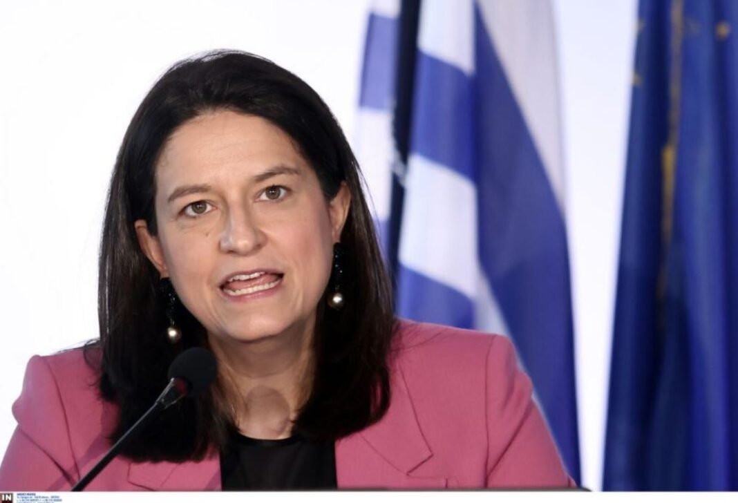 Κεραμέως:-«2-στους-3-Έλληνες-που-έφυγαν-στην-κρίση-έχουν-επιστρέψει-στη-χώρα»