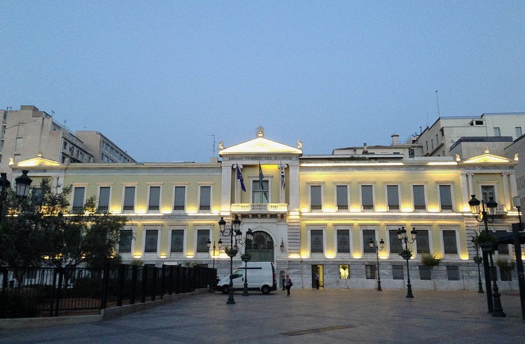 Εθνική Τράπεζα: Καθαρά κέρδη 700 εκατ. ευρώ το πρώτο εξάμηνο του 2025