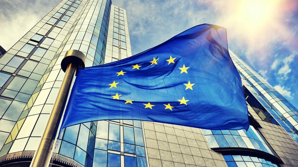 Ευρωβαρόμετρο-2025:-Περισσότερη-προστασία-και-ενότητα-ζητούν-οι-πολίτες-από-την-ΕΕ