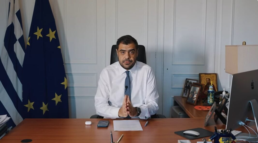 Μαρινάκης:-«Αν-είσαι-μέχρι-30-ετών,-το-βίντεο-αυτό-σε-ενδιαφέρει»-–-Πώς-επωφελούνται-νέοι-αυτοαπασχολούμενοι-και-ένστολοι