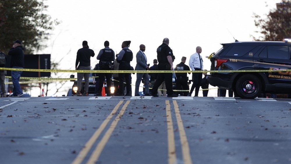 Πυροβολισμοί στην Ουάσινγκτον: Αφγανός ο φέρομενος ως δράστης – Έιχε εργασθεί με τον αμερικανικό στρατό Πυροβολισμοί-στην-Ουάσινγκτον:-Αφγανός-ο-φέρομενος-ως-δράστης-–-Έιχε-εργασθεί-με-τον-αμερικανικό-στρατό