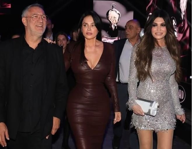 Κίμπερλι-Γκιλφόιλ:-Φωτογραφήθηκε-στο-κόκκινο-χαλί-των-madwalk-–-Δείτε-βίντεο