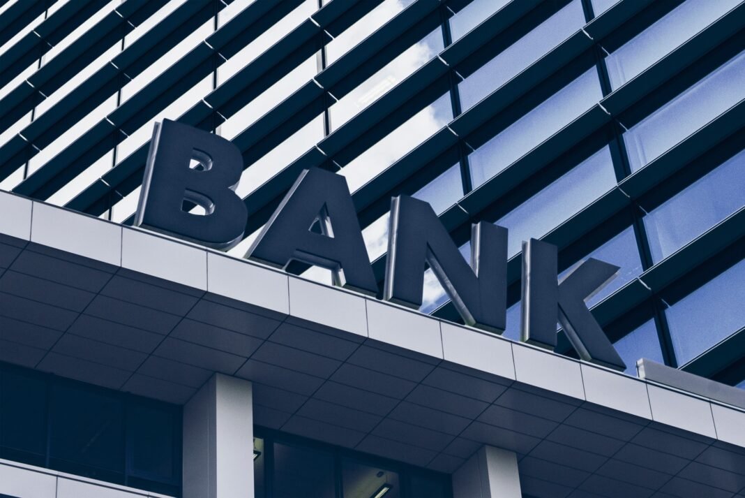 Τράπεζες:-Ποιους-κινδύνους-θα-λάβει-υπόψη-το-νέο-stress-test-–-Τι-καταγράφει-η-έκθεση-της-eba-(πίνακας)