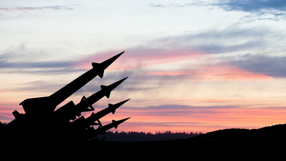 Εσθονία:-Συμφωνία-με-τη-Ν.-Κορέα-για-την-αγορά-αυτοκινούμενων-συστημάτων-εκτόξευσης-πολλαπλών-ρουκετών