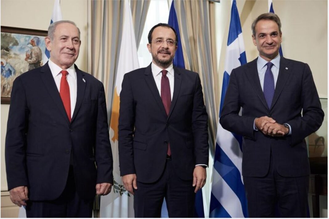 Μητσοτάκης:-Η-τριμερής-Ελλάδας-–-Κύπρου-–-Ισραήλ-ενισχύει-τη-σταθερότητα-και-την-ασφάλεια-στην-ανατολική-Μεσόγειο