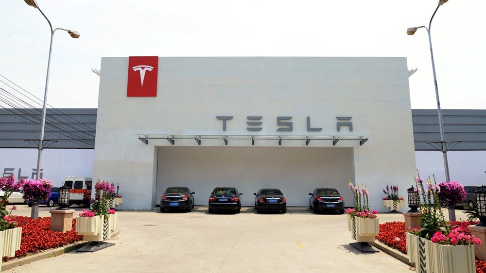 ΗΠΑ:-Αντιμέτωπη-με-έρευνα-η-tesla-για-τις-χειρολαβές-των-model-3