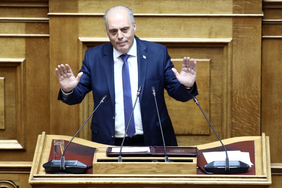 Βελόπουλος: Είναι αδιανόητο για να χτυπήσεις τα μπλόκα των αγροτών, να χτυπάς όλη την κοινωνία