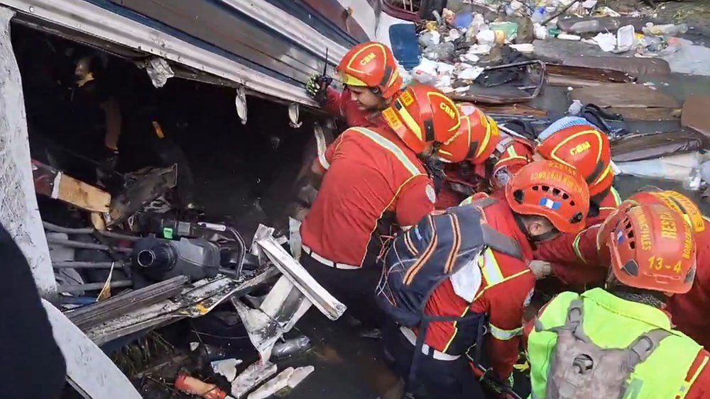 Γουατεμάλα: Τουλάχιστον 15 νεκροί και 19 τραυματίες σε δυστύχημα με λεωφορείο