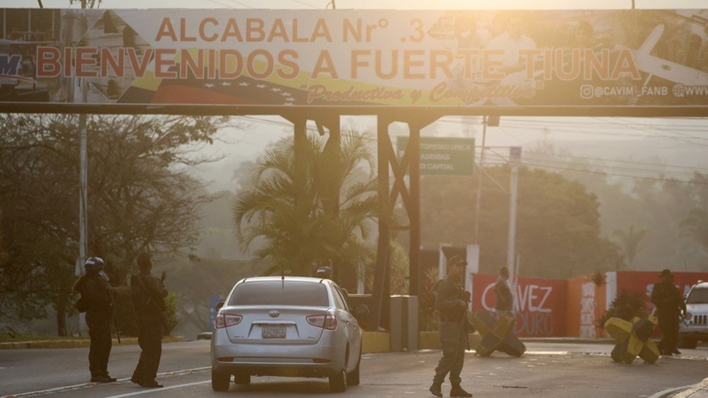 Βενεζουέλα: Διάταγμα για να συλληφθεί “όποιος στήριξε την ένοπλη επίθεση” των ΗΠΑ