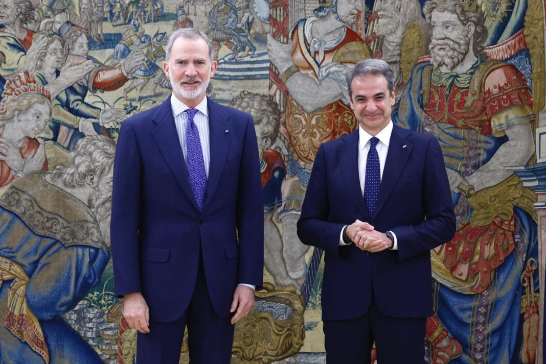 Με-τον-Βασιλιά-Φελίπε-συναντήθηκε-ο-Κυριάκος-Μητσοτάκης