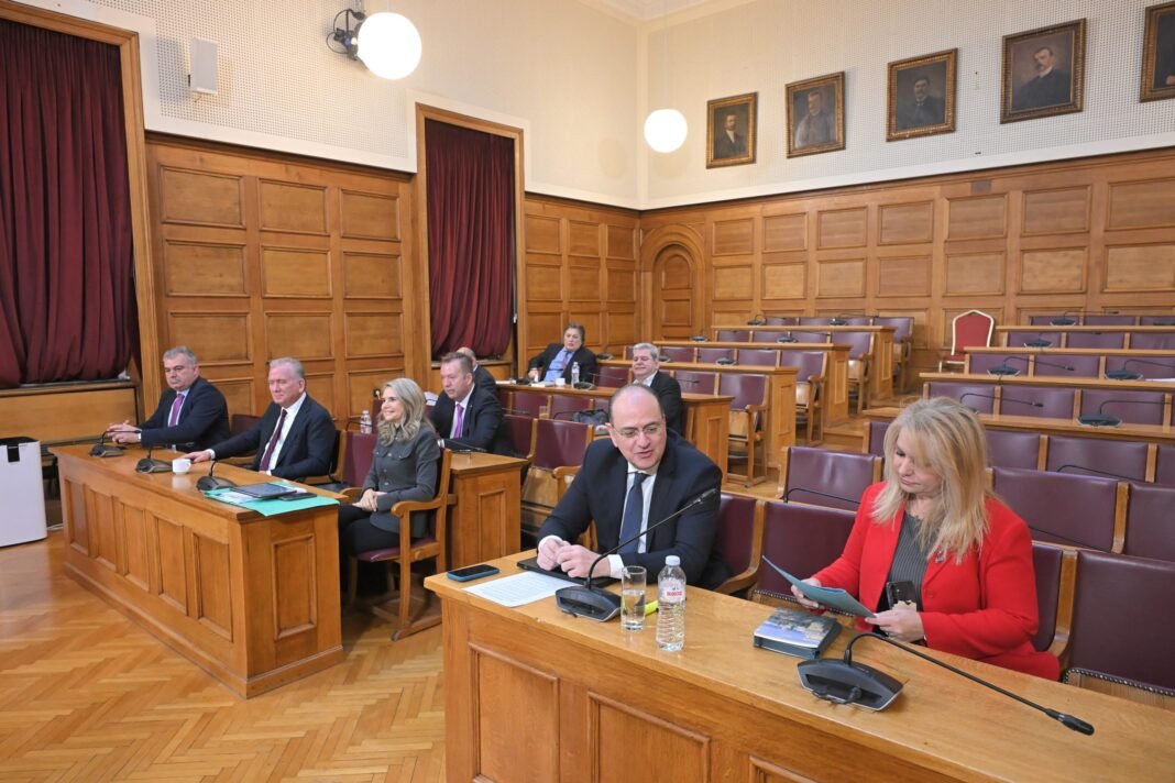 Βουλή – Εξεταστική επιτροπή ΟΠΕΚΕΠΕ: Διεύρυνση καταλόγου μαρτύρων ζητεί η αντιπολίτευση – Λαζαρίδης: Θα κλείσει σύμφωνα με την παράταση που έλαβε από την Ολομέλεια