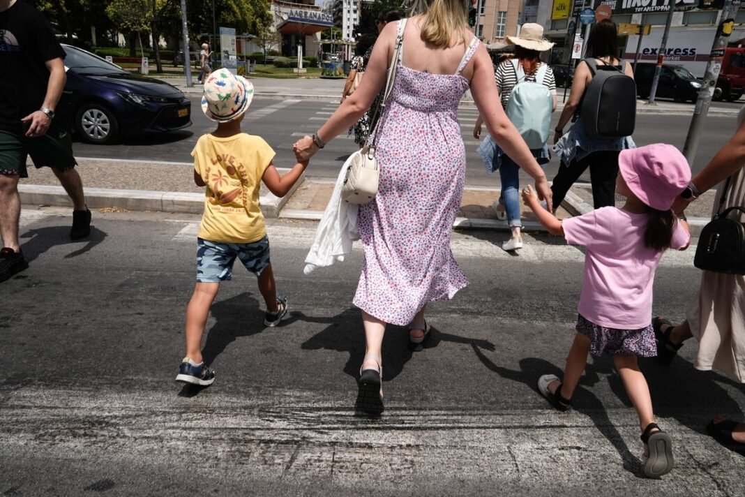 Επίδομα παιδιού: Έως 15 Ιανουαρίου οι αιτήσεις για το 2025