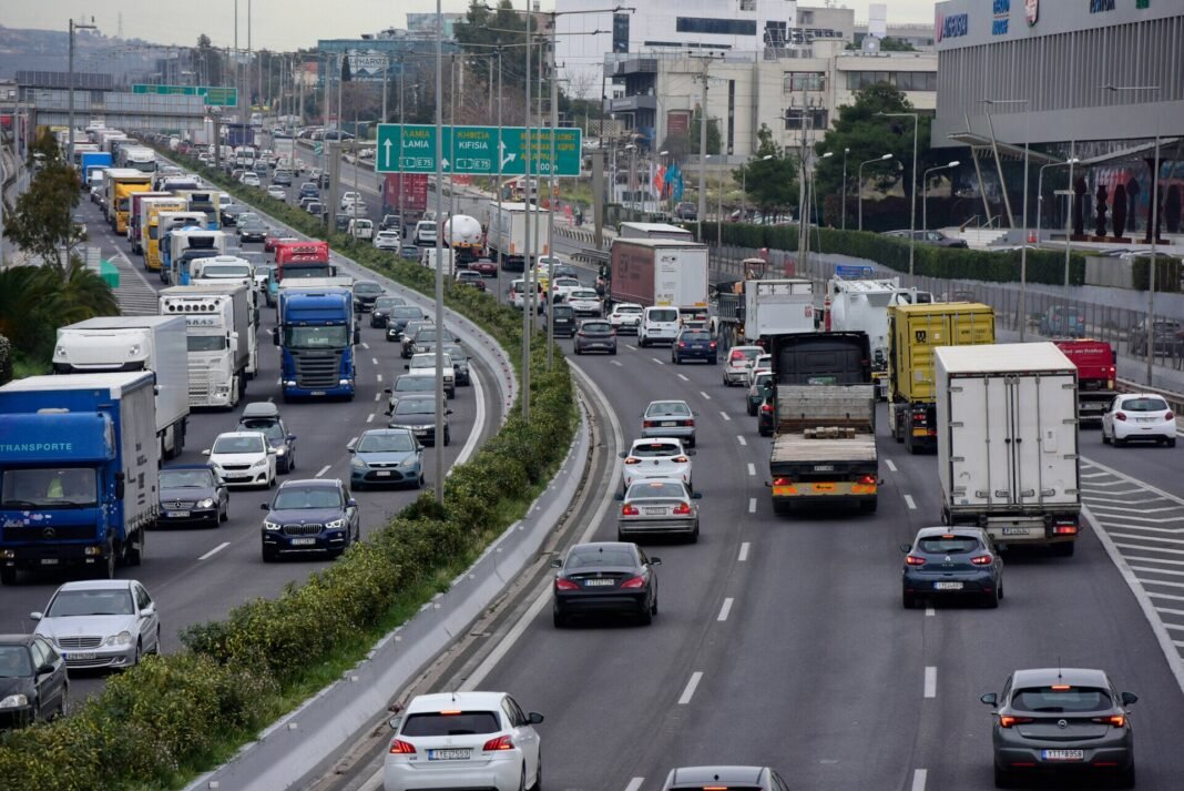 Διασταυρωτικοί-έλεγχοι-οχημάτων:-Νέος-κύκλος-80.000-ειδοποιητηρίων