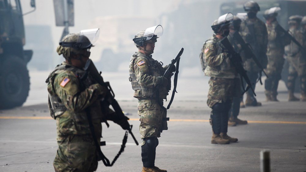 ΗΠΑ:-Ο-Τραμπ-απειλεί-να-χρησιμοποιήσει-τον-Νόμο-περί-Εξέγερσης-στη-Μινεσότα