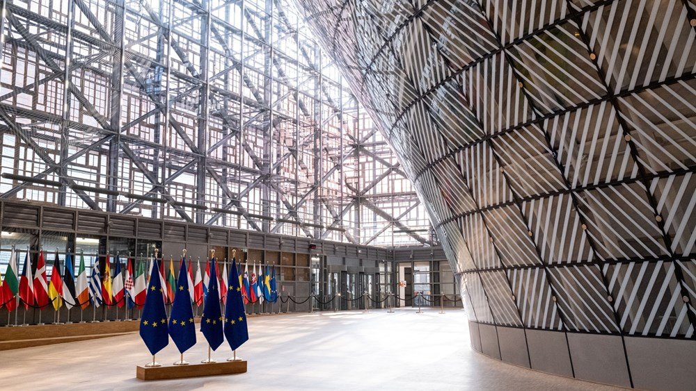 ΕΕ:-Έκτακτη-σύνοδος-των-πρεσβευτών-των-“27”-την-Κυριακή-μετά-την-ανακοίνωση-Τραμπ-για-νέους-δασμούς