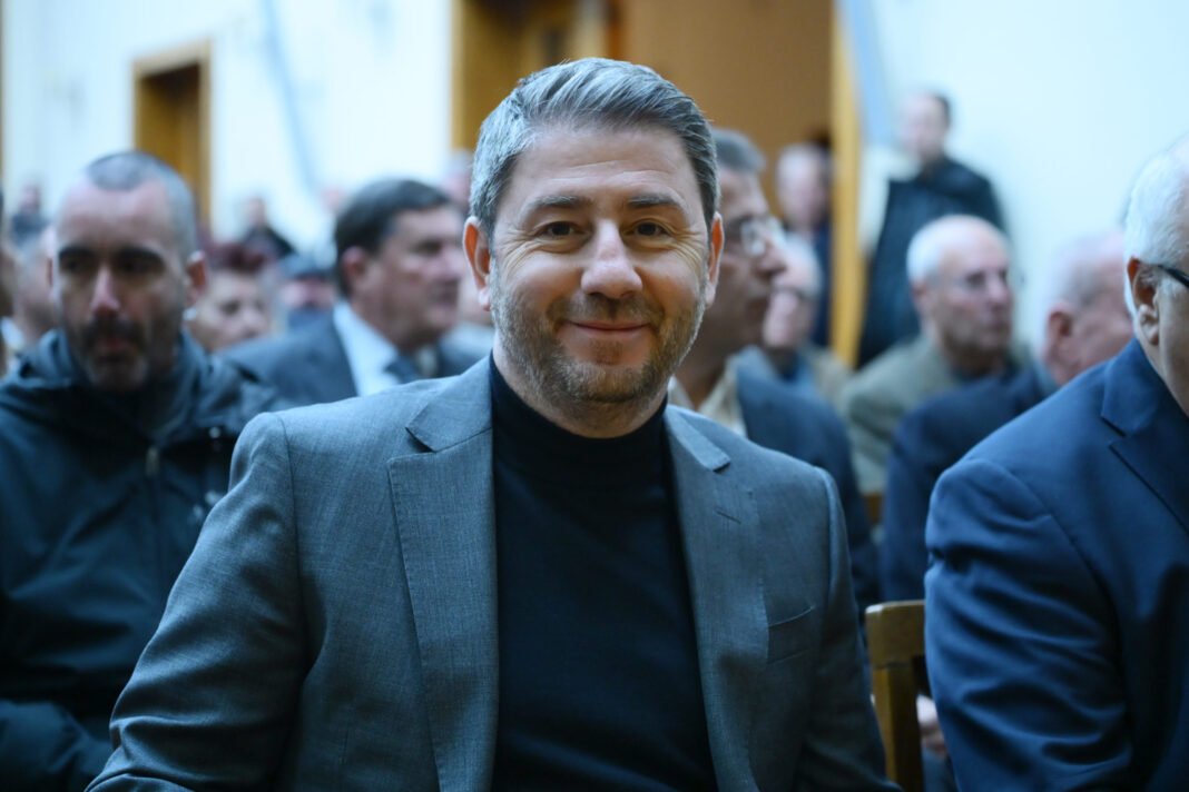 Ανδρουλάκης:-Οι-αποτυχημένοι-πειραματισμοί-της-ΝΔ-αφήνουν-τη-χώρα-επικίνδυνα-εκτεθειμένη-–-Με-το-ΠΑΣΟΚ-στην-κυβέρνηση,-αυτή-η-παρακμή-τελειώνει