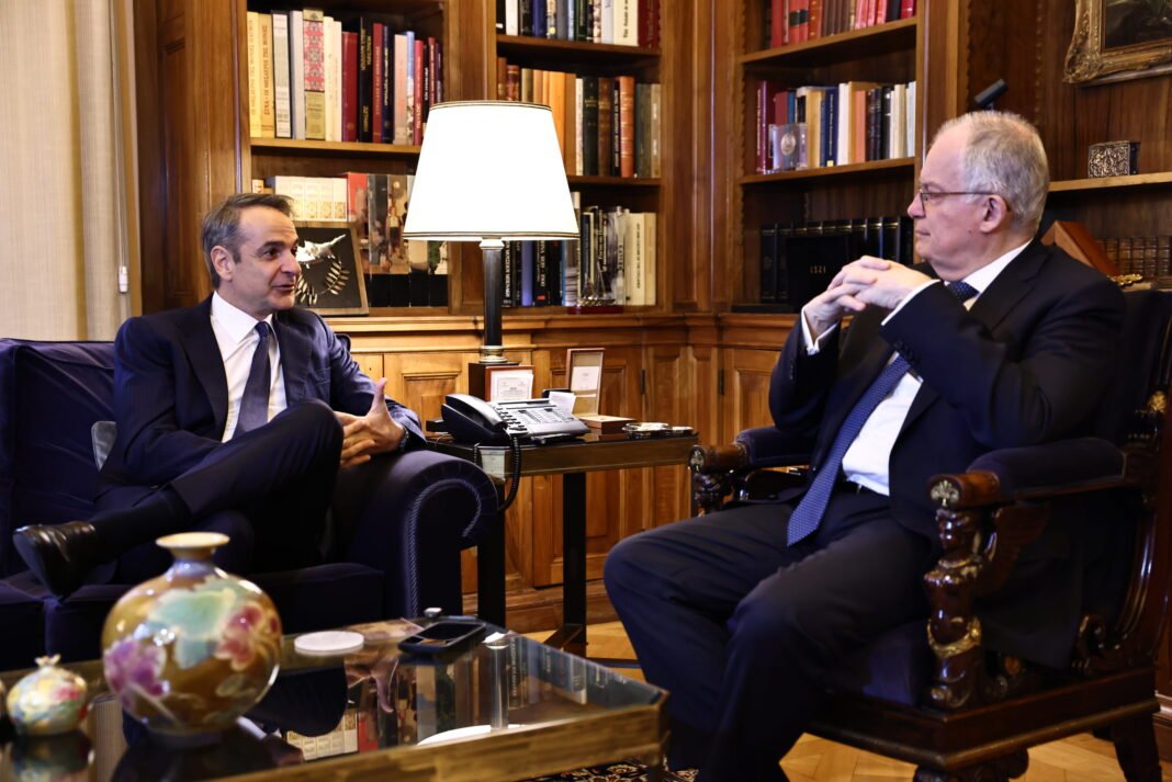 Μητσοτάκης-σε-Τασούλα:-Να-πρυτανεύσει-η-λογική-και-ο-διάλογος-για-να-αποφύγουμε-τα-χειρότερα-στις-σχέσεις-ΕΕ-–-ΗΠΑ