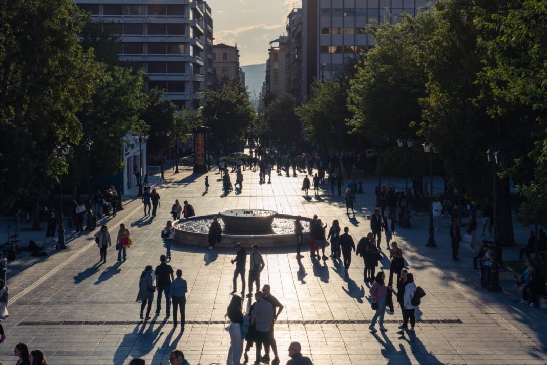 Κατώτατος-μισθός:-Τα-ορόσημα-για-τη-νέα-αύξηση-και-οι-παράγοντες-που-θα-την-καθορίσουν