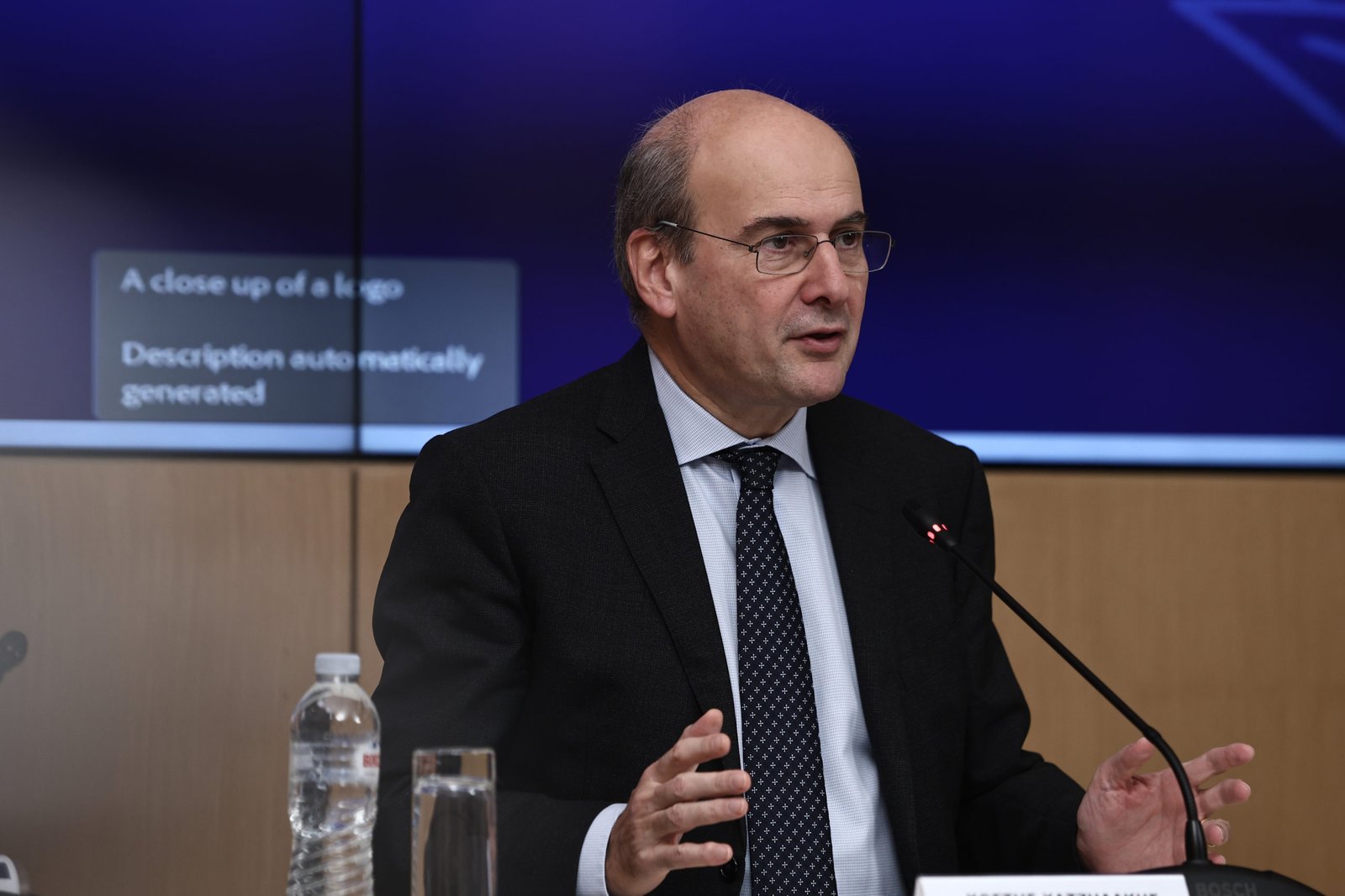 ΚΩΣΤΗΣ ΧΑΤΖΗΔΑΚΗΣ