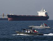 Bloomberg: Η Ελλάδα προειδοποιεί τους πλοιοκτήτες να μην πλέουν κοντά στις ακτές του Ιράν