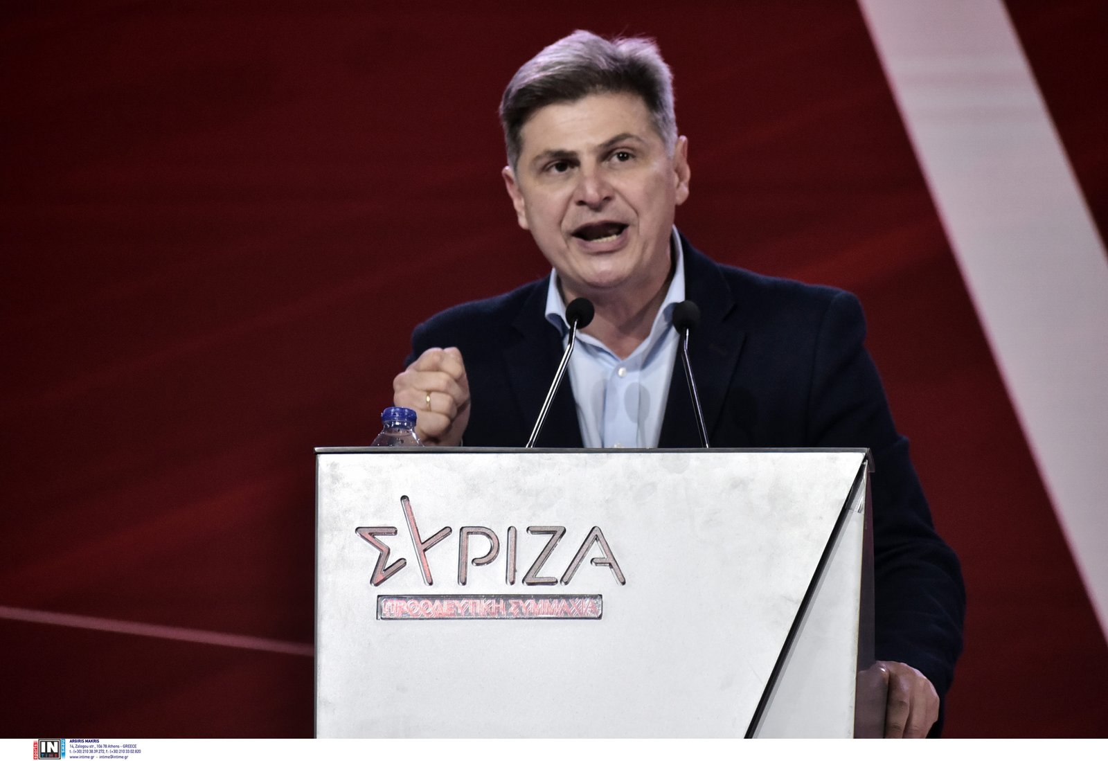 Νίκος Φαραντούρης