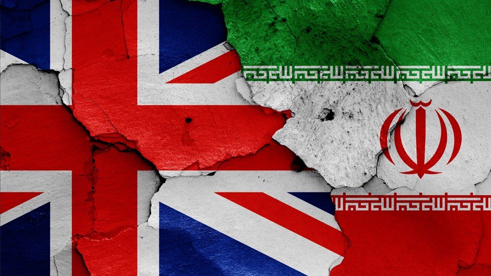 Η-Βρετανία-αποσύρει-προσωρινά-το-προσωπικό-της-από-το-Ιράν
