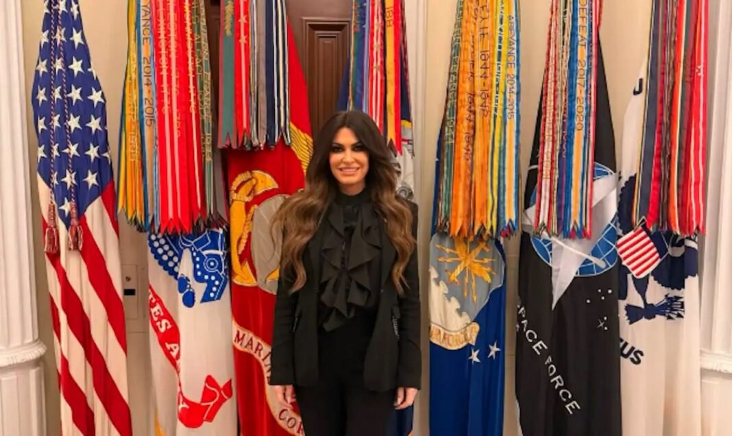 Η-Κίμπερλι-Γκιλφόιλ-συνάντησε-τον-Ντόναλντ-Τραμπ-και-τον-ενημέρωσε-για-την-πρόοδο-στις-ελληνομαερικάνικες-σχέσεις