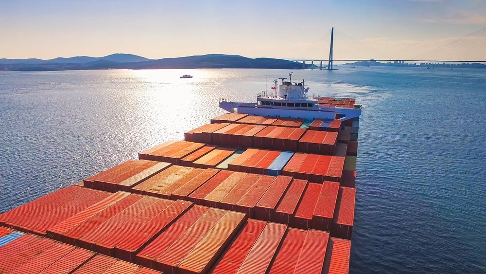 Μάστιγα η εγκατάλειψη πληρωμάτων: Ρεκόρ το 2025 με 6.223 ναυτικούς και τον “σκιώδη στόλο” στο επίκεντρο