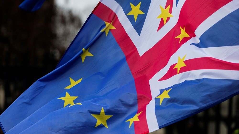 Η-Βρετανία-καλεί-την-ΕΕ-να-διατηρήσει-το-εμπόριο-“ανοιχτό”-εν-μέσω-φόβων-για-το-“made-in-europe”