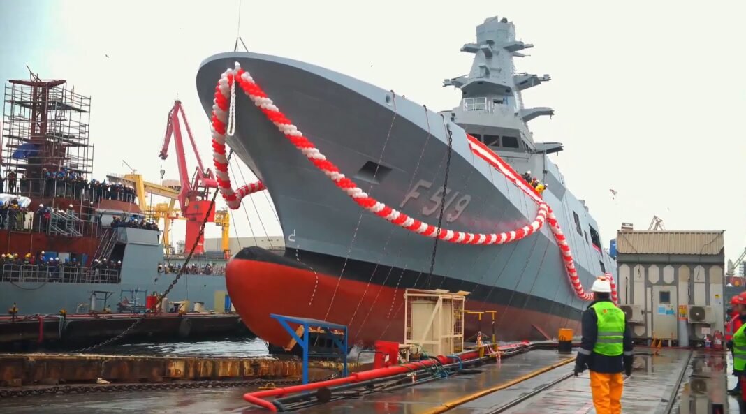 Η-Τουρκία-καθέλκυσε-την-5η-φρεγάτα-akdeniz-–-Η-σύγκριση-με-τις-ελληνικές-fdi-belharra