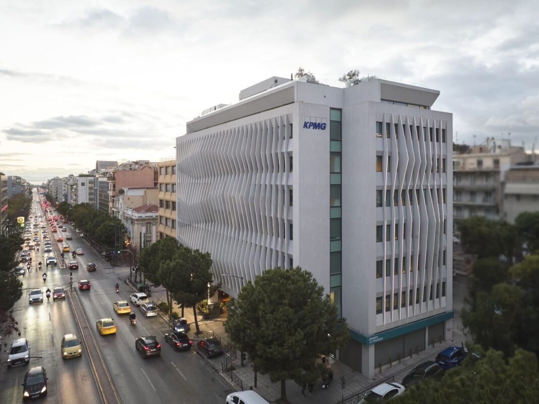 kpmg:-Το-94%-των-επιχειρήσεων-έδωσαν-αυξήσεις-σε-τουλάχιστον-μία-κατηγορία-εργαζομένων-το-2025