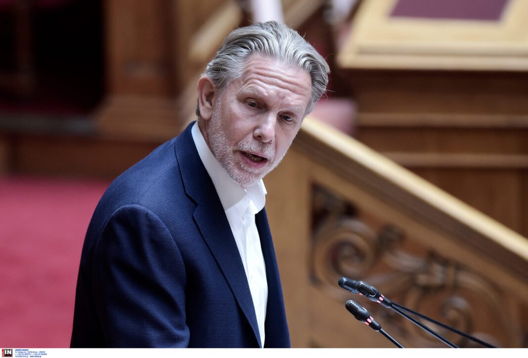 Γερουλάνος-στον-realfm-97,8-για-Τουρκία:-Η-Ελλάδα-να-κρατά-μικρό-καλάθι-–-Τι-είπε-για-την-ΠΑΣΚΕ-και-την-υπόθεση-Παναγόπουλου