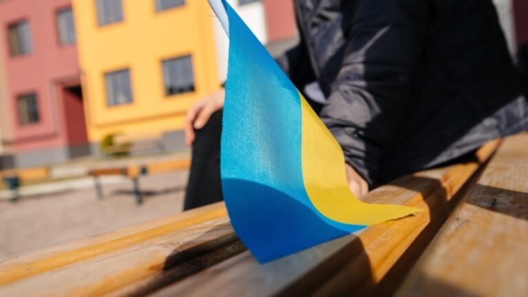 Βρετανία,-Νορβηγία-και-Γαλλία-υπόσχονται-νέα-βοήθεια-εκατοντάδων-εκατομμυρίων-ευρώ-στο-Κίεβο