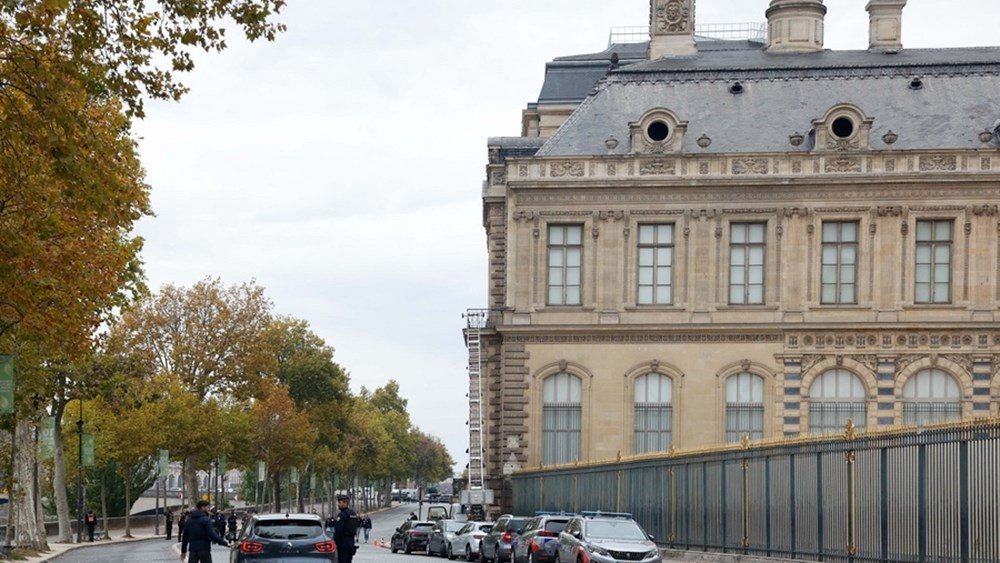 Γαλλία: Aπάτη ύψους 10 εκατ. ευρώ με την έκδοση εισιτηρίων για Λούβρο και Βερσαλλίες