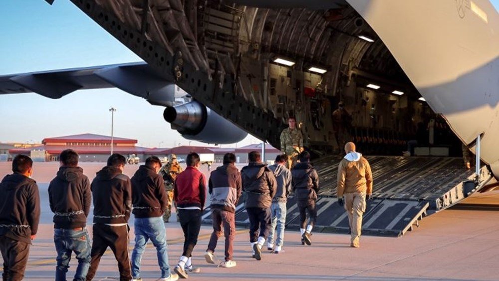 ΗΠΑ: Σχέδιο-μαμούθ $38,3 δισ. για την “αναδιοργάνωση της κράτησης” μεταναστών – Νέα κέντρα, γρηγορότερες απελάσεις