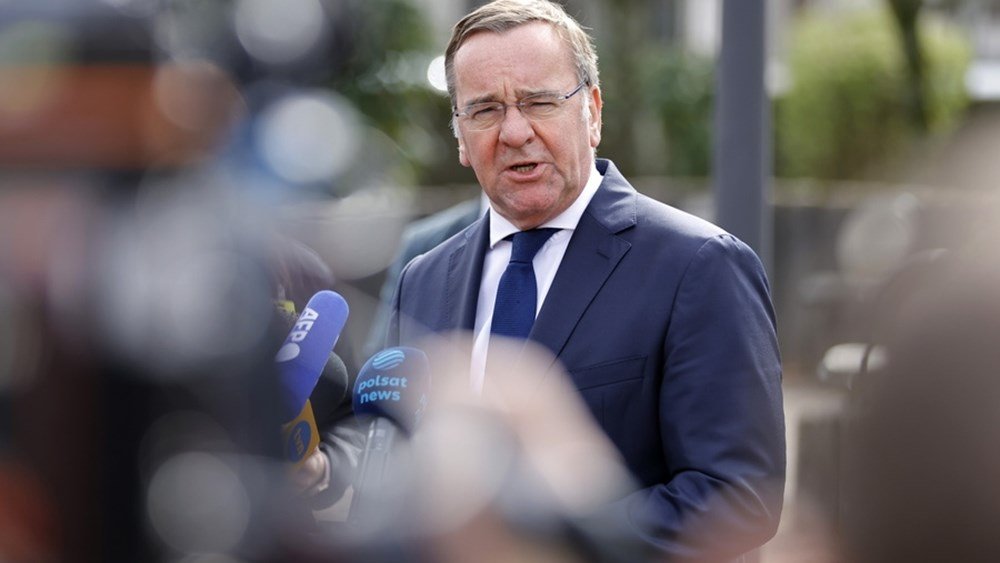 Γερμανία: Ο υπουργός Άμυνας κάνει έκκληση για μια προβλέψιμη εταιρική σχέση με τις ΗΠΑ