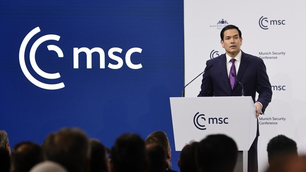 Μήνυμα διατλαντικής ενότητας στέλνει ο Ρούμπιο από το Μόναχο – “Ευρώπη και ΗΠΑ να μείνουν ενωμένες”