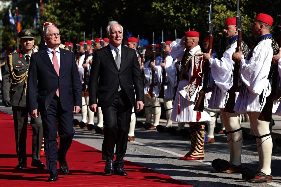 ΑΠΕΥΘΕΙΑΣ – Προεδρικό Μέγαρο: Η τελετή υποδοχής του Προέδρου της Δημοκρατίας της Αρμενίας