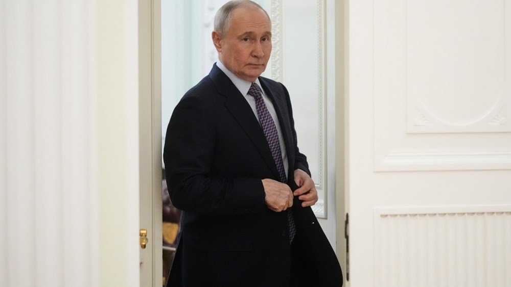 Συνάντηση-Πούτιν-με-τον-ΥΠΕΞ-της-Κούβας-–-“Οι-περιορισμοί-των-ΗΠΑ-είναι-απαράδεκτοι”