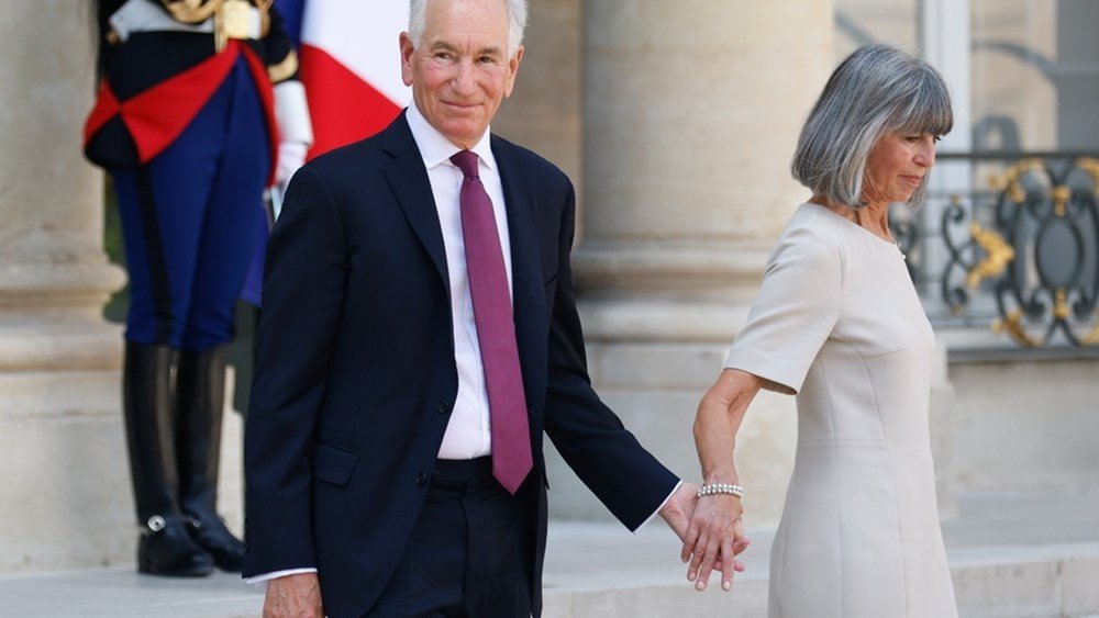 Γαλλία: Ο πρέσβης των ΗΠΑ, συμπέθερος του Τραμπ, δεν εμφανίστηκε στο ΥΠΕΞ όπου είχε κληθεί για εξηγήσεις