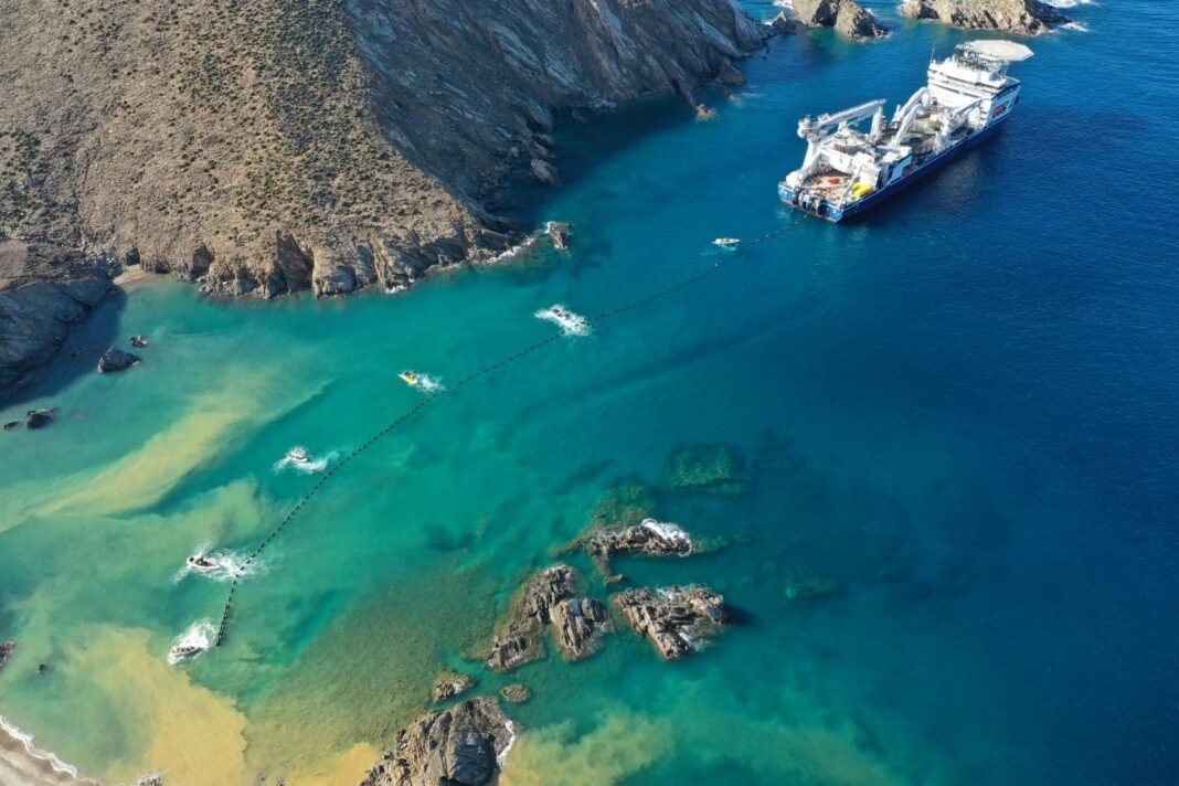 ΑΔΜΗΕ:-Ελάφρυνση-3,7-δισ.-για-τους-καταναλωτές-έως-το-2034-από-τις-ηλεκτρικές-διασυνδέσεις