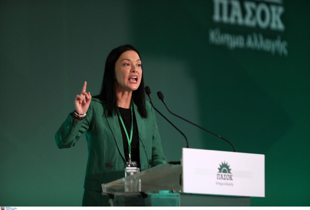 Γιαννακοπούλου στον Realfm 97,8: «Δεν τίθεται κανένα θέμα ηγεσίας στο ΠΑΣΟΚ» – Τι είπε για δημοσκοπήσεις και προεκλογικές συνεργασίες