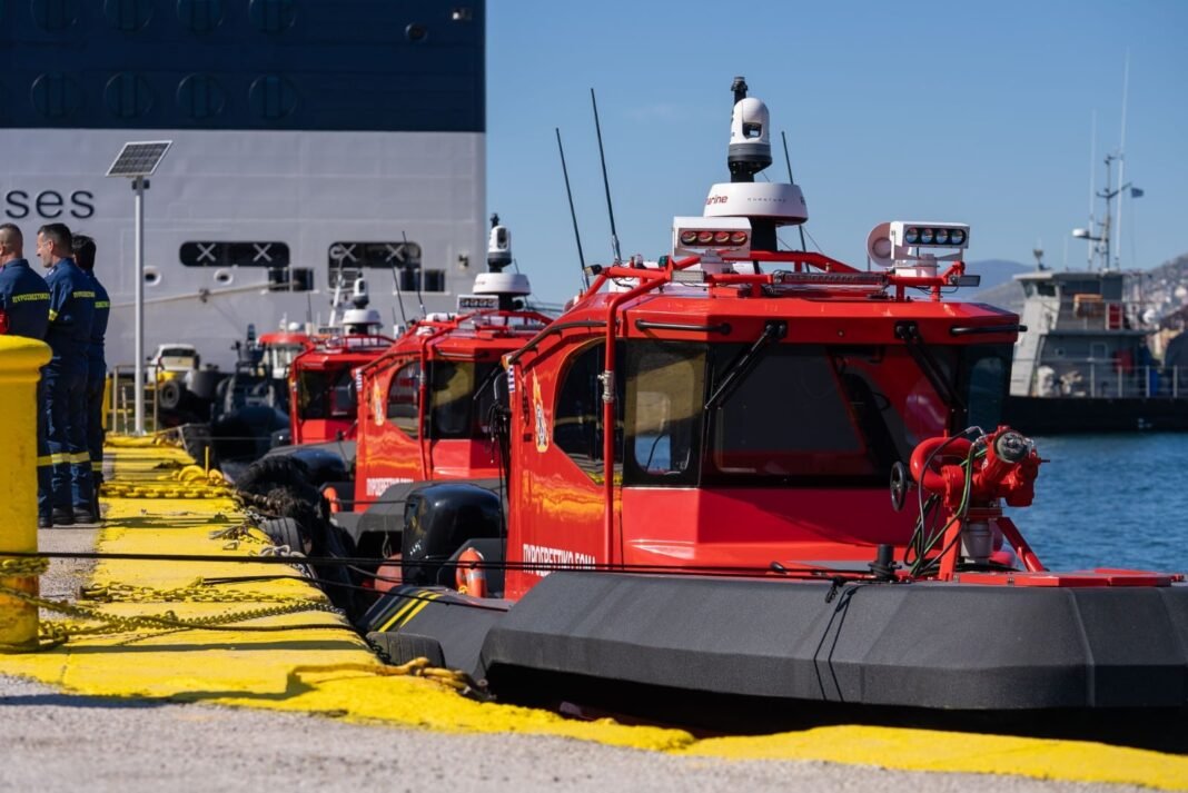 Πρόγραμμα «ΑΙΓΙΣ»: Τα 5 υπερσύγχρονα ταχύπλοα σκάφη που εντάσσονται στον στόλο της Πυροσβεστικής – Σε ποια λιμάνια θα βρίσκονται