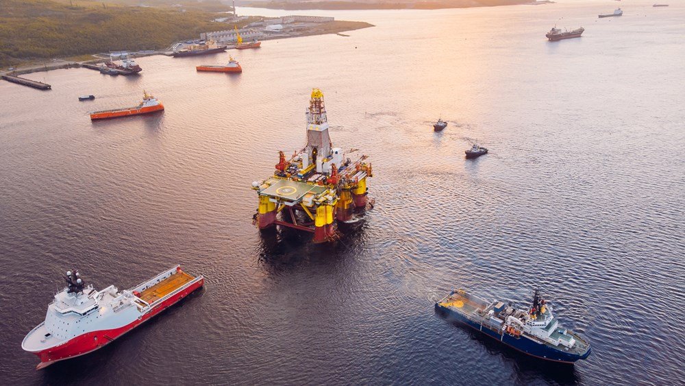 Ρωσία και Ιράν ρίχνουν τις τιμές για να καταφέρουν να πουλήσουν το πετρέλαιό τους στην Κίνα