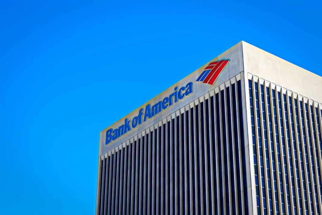 bofa:-Νέες-τιμές-στόχοι-για-τις-ελληνικές-τράπεζες-–-buy-σε-τρεις-από-τις-τέσσερις,-με-eurobank-top-pick